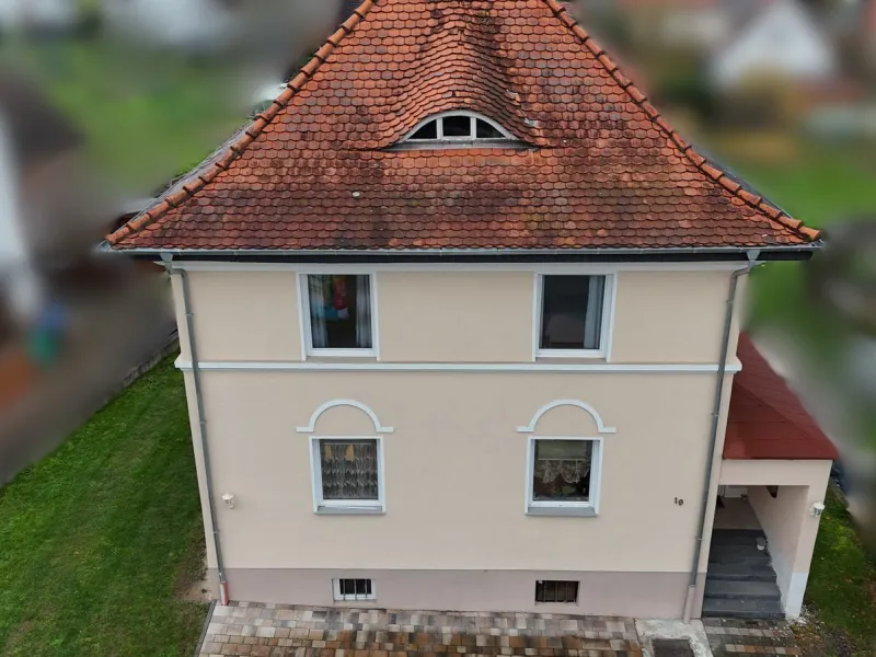 Charmantes Einfamilienhaus mit Keller, Garten und perfekter Infrastruktur