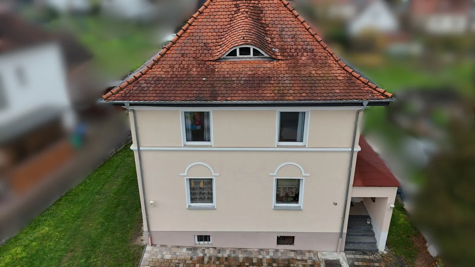 Charmantes Einfamilienhaus mit Keller, Garten und perfekter Infrastruktur