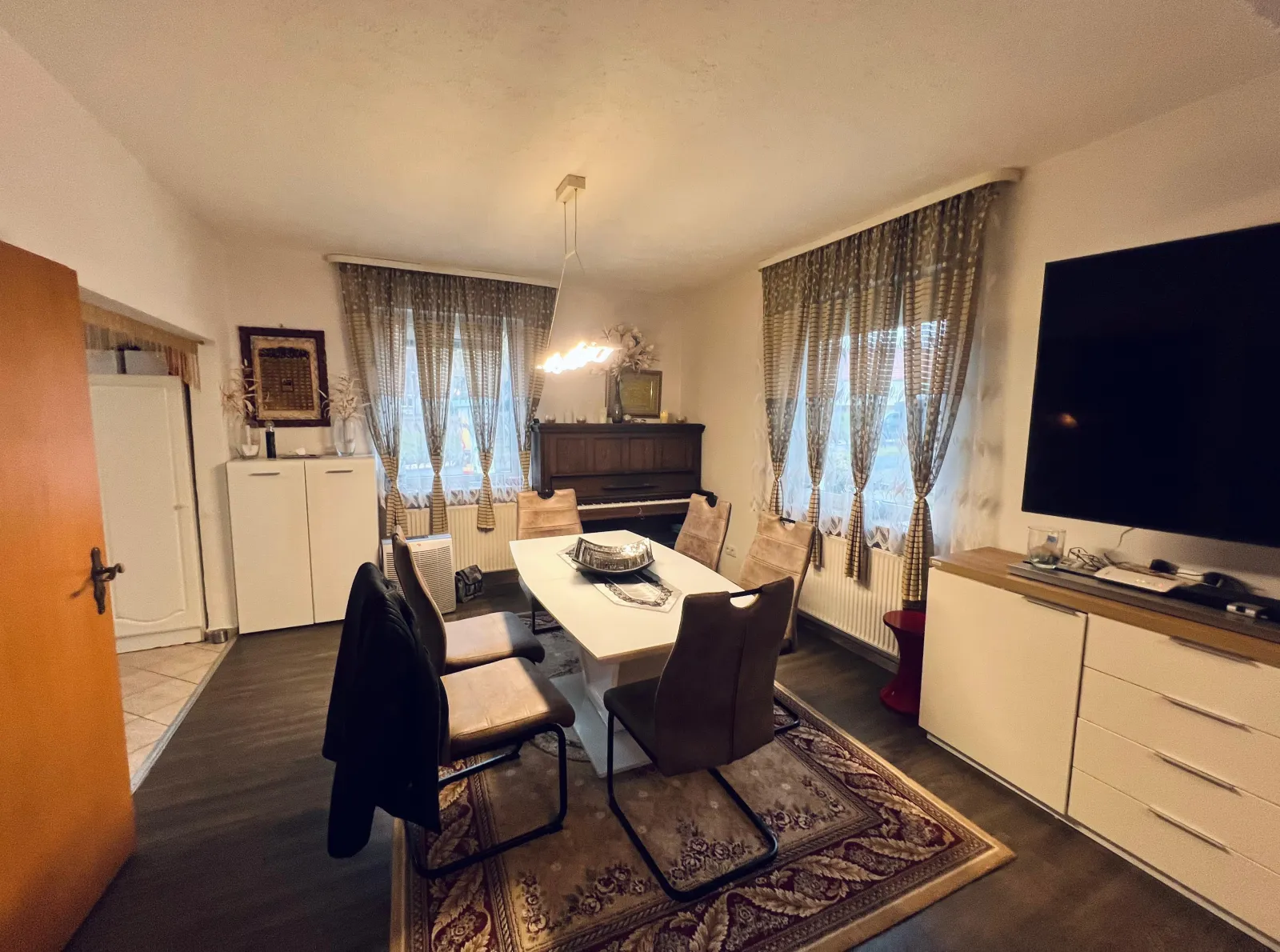 Charmantes Einfamilienhaus mit Keller, Garten und perfekter Infrastruktur