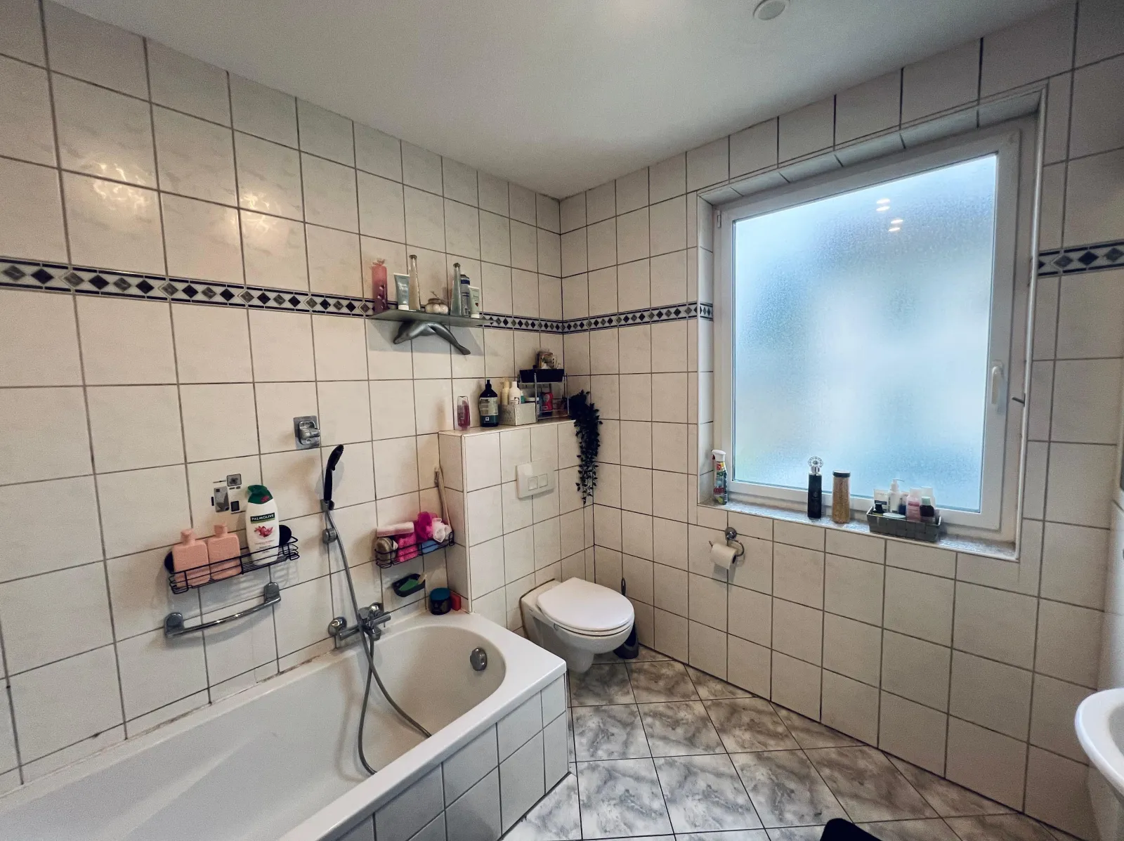 Charmantes Einfamilienhaus mit Keller, Garten und perfekter Infrastruktur