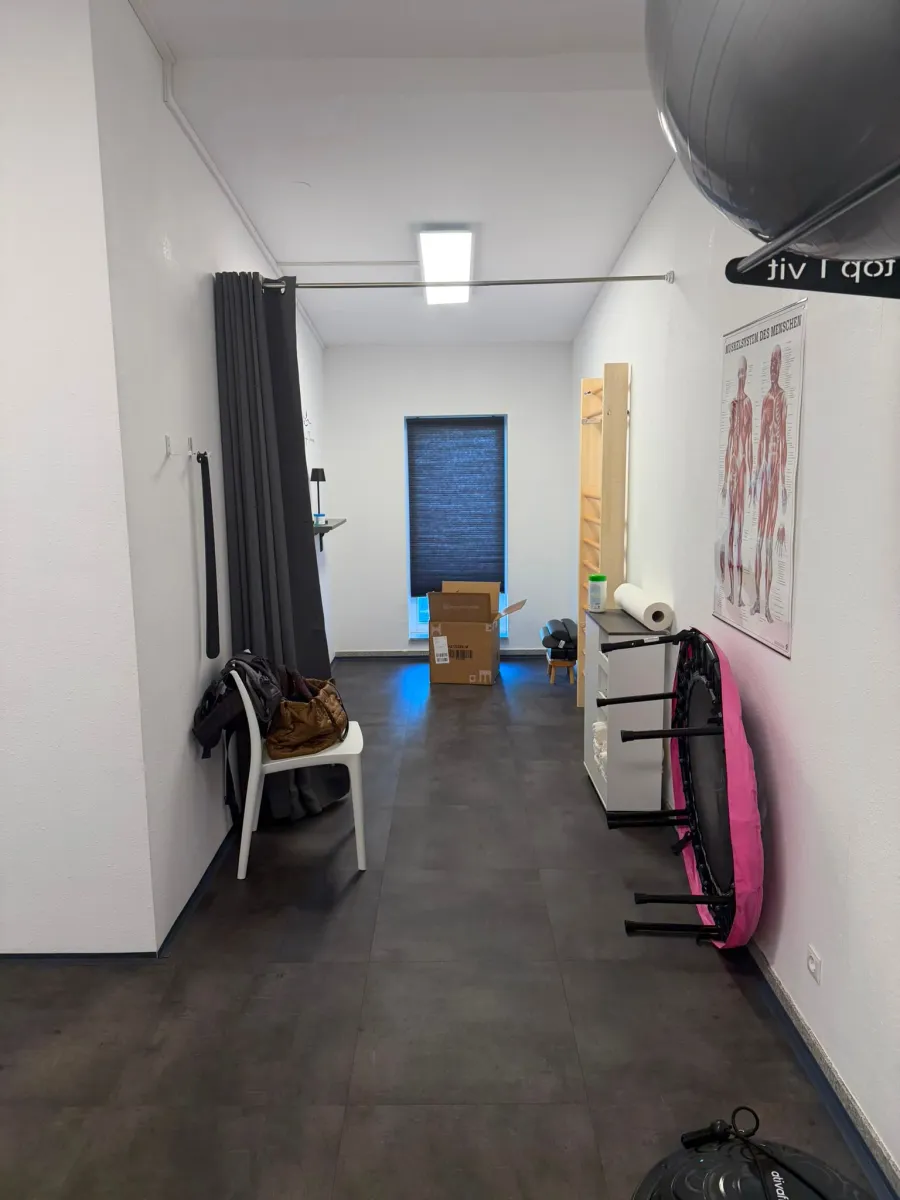 2 x Gewerbeeinheiten, 4 x Parkplätze in der Innenstadt!