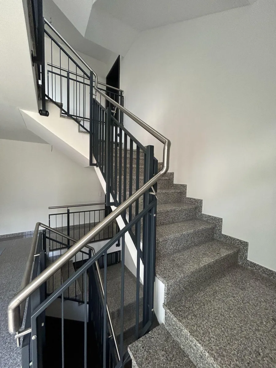 Moderne Wohnung mit großzügigen Balkon!