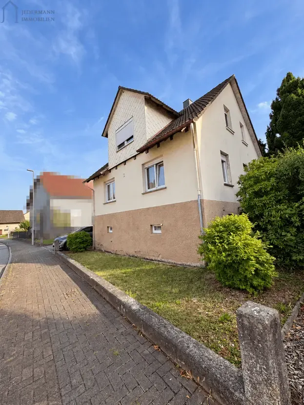 Einfamilienhaus mit herrlichem und großzügigen Garten!