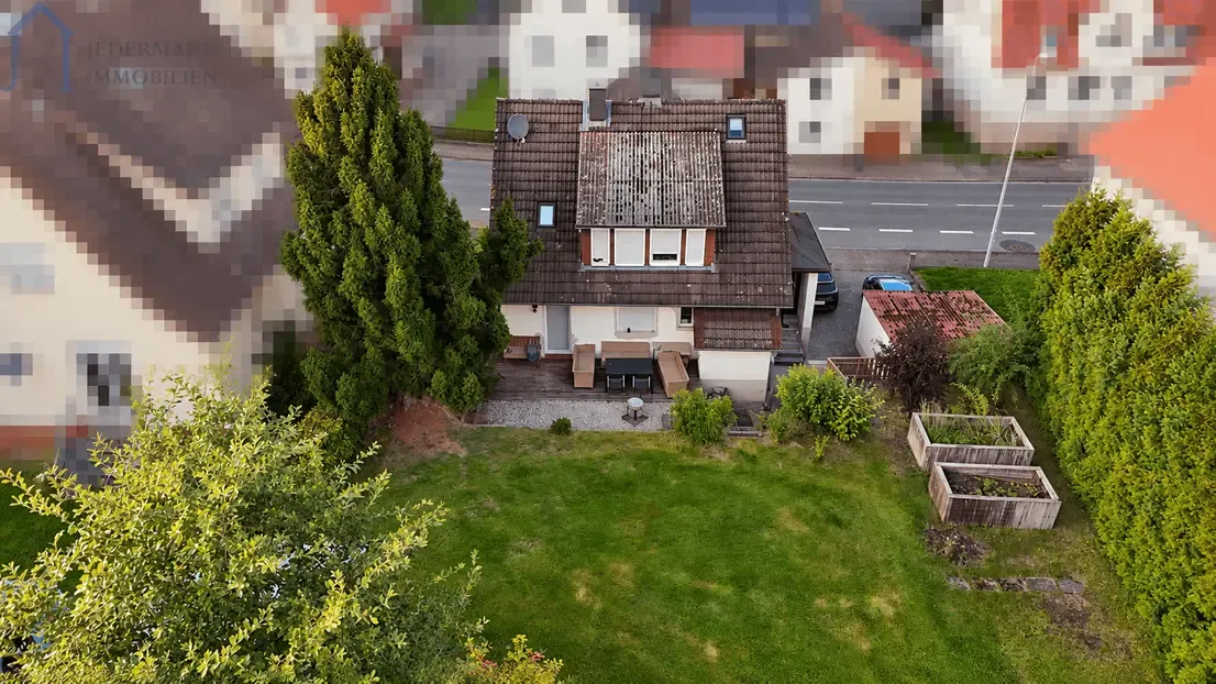Einfamilienhaus mit herrlichem und großzügigen Garten!